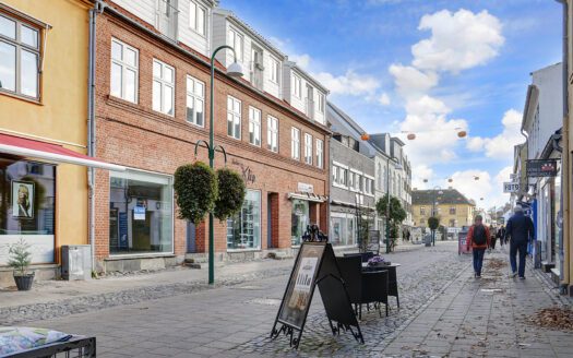 Jernbanegade 29A-B, 3600 Frederikssund - Investering - Butik